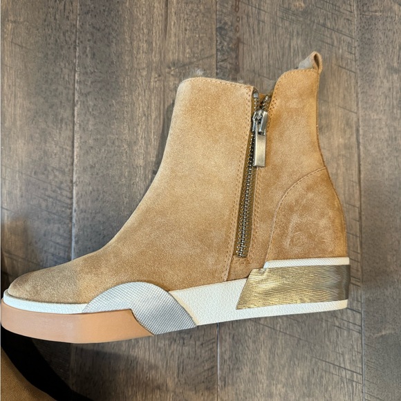 Dolce Vita Zelma bootie sneaker - Picture 2 of 6